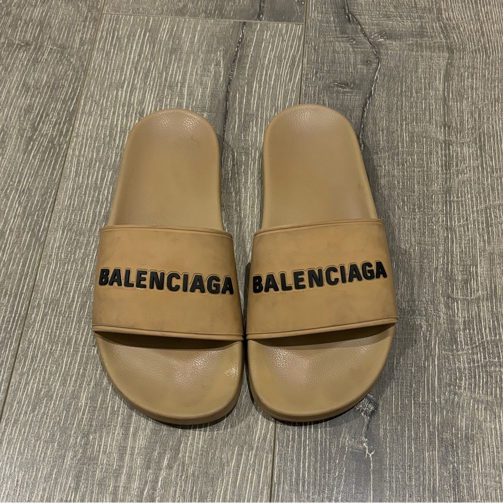 Balenciaga pool slide sandal